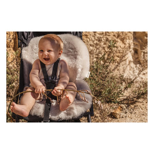 BINIBAMBA - Lammfell für Kinderwagen und Babyschale mit Pelzfutter - 68x44 cm | Moon