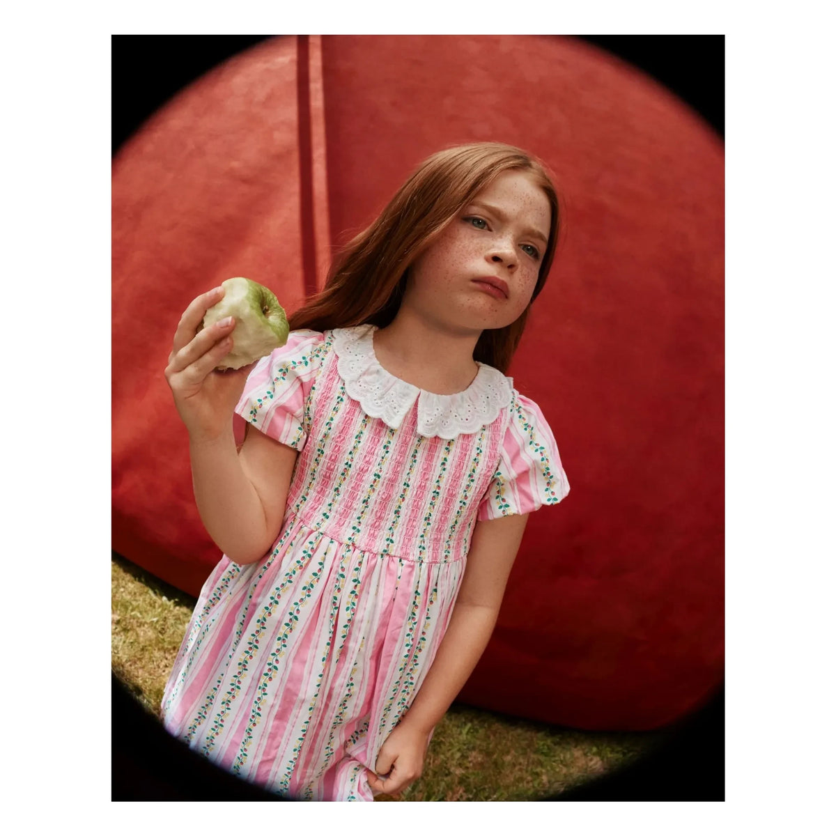 Goldie + Ace - Gestreiftes gerafftes Kleid | Rosa