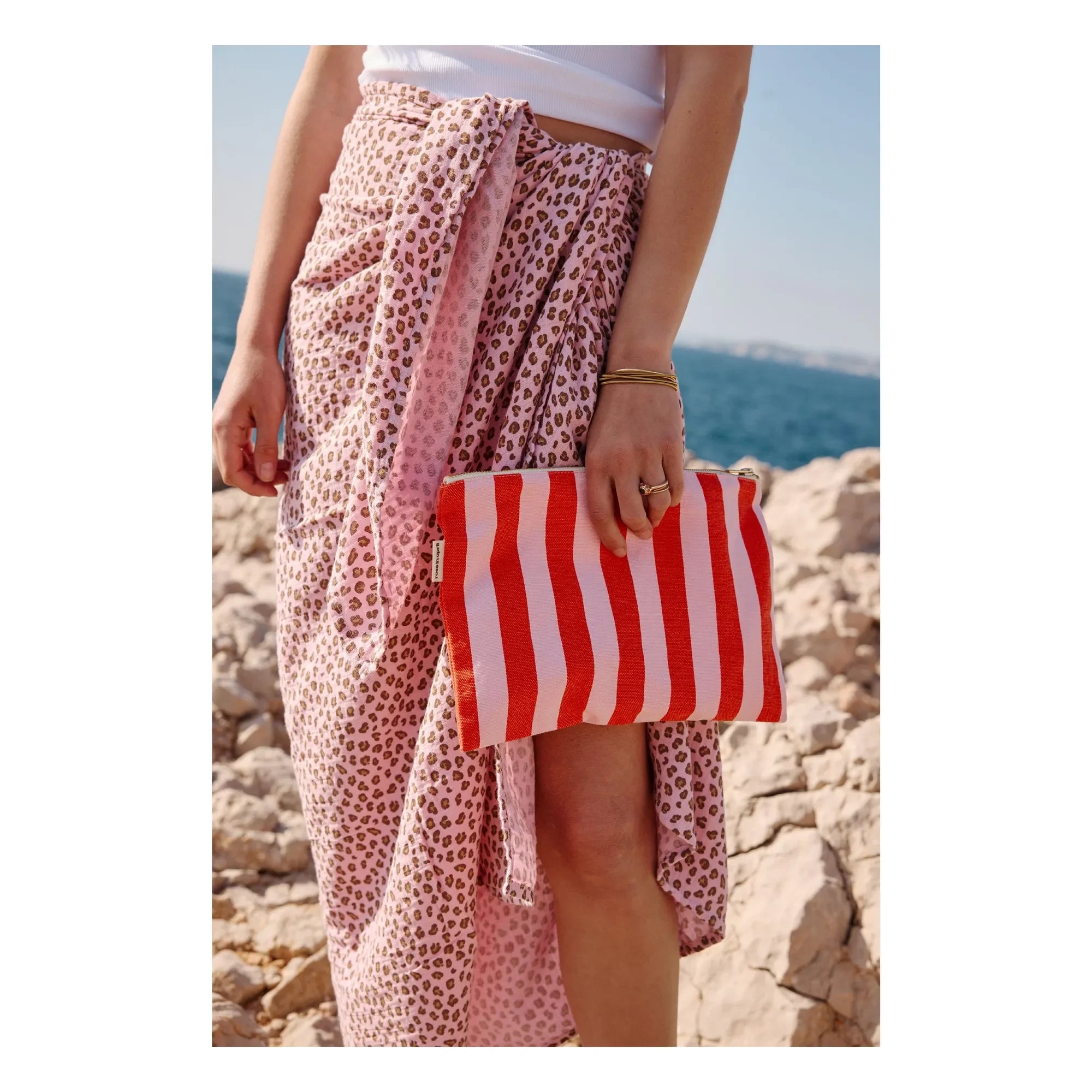 Rose in April – Gestreifte Clutch „Lili“ | Rot