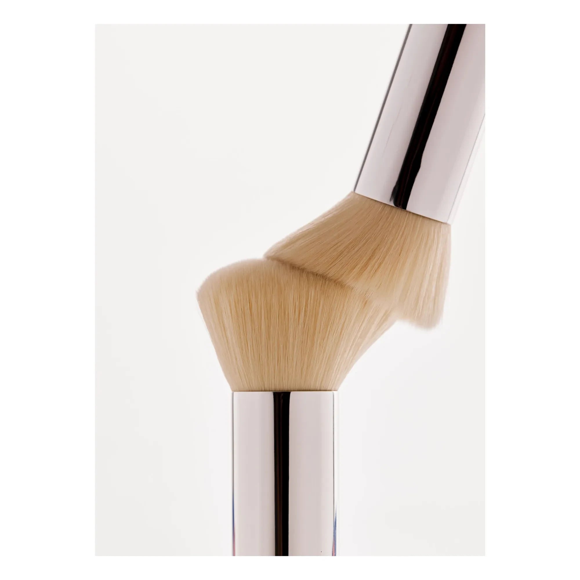 AIME - Foundation Brush | Weiß