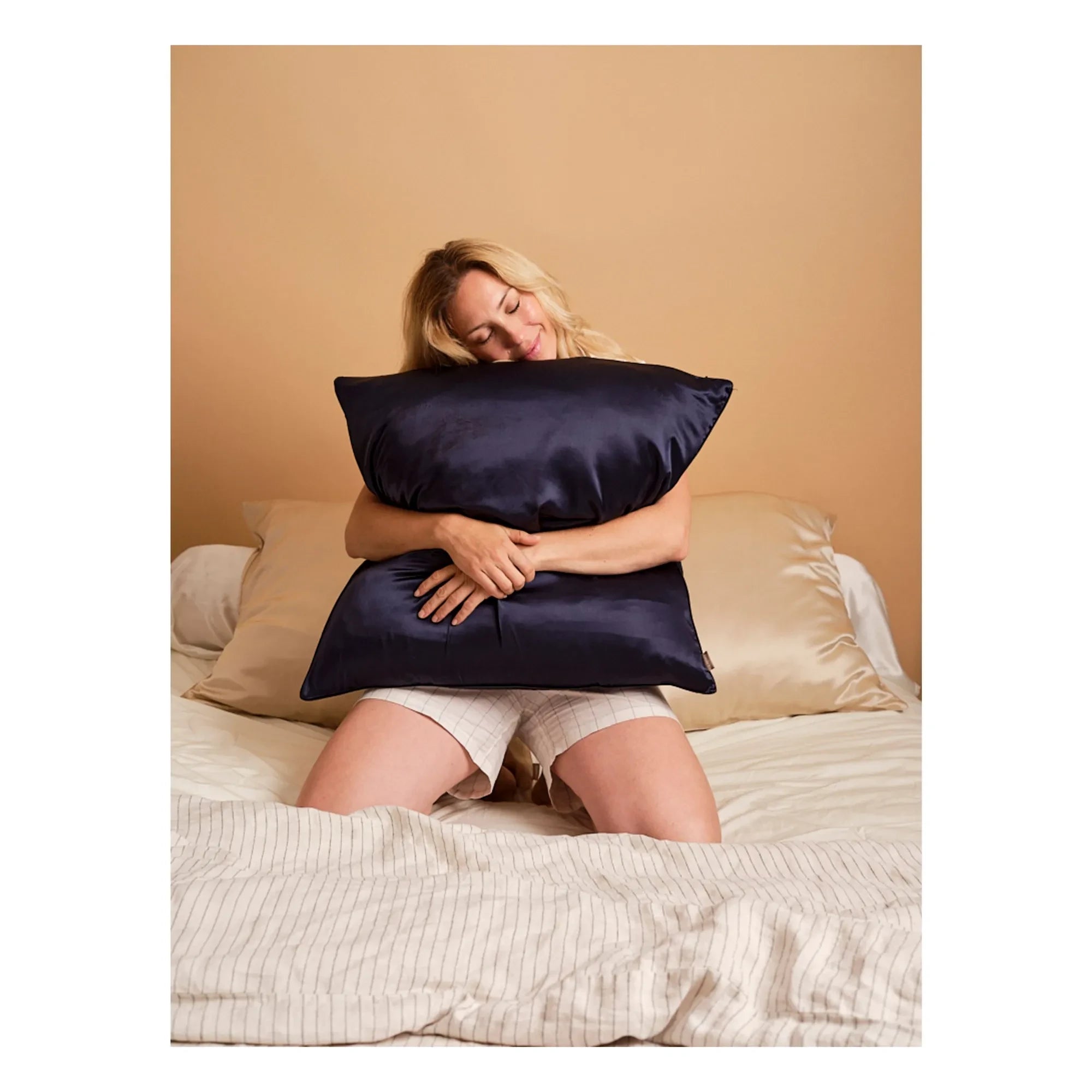 Emily's Pillow - Maulbeerseide Kissenbezug | Nachtblau