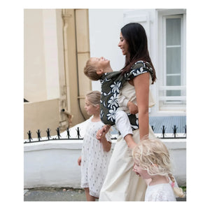 Mama Hangs - Babytrage Carry & Bloom | Khaki