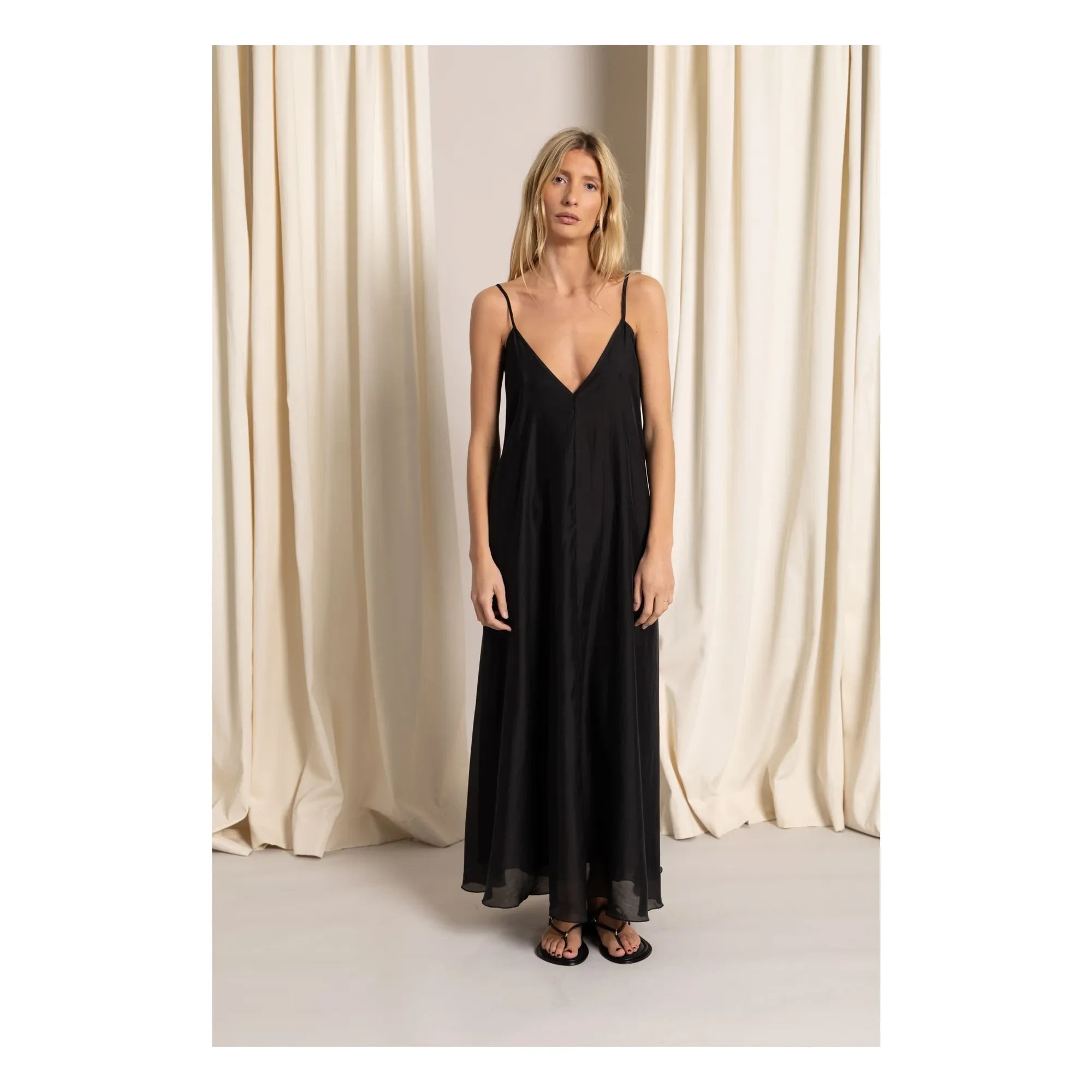 Smallable Woman - Megane Weites Kleid | Schwarz