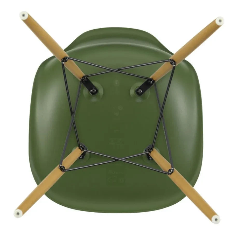 Vitra - DSW Plastikstuhl - Ahornfuß - Charles & Ray Eames | Forêt