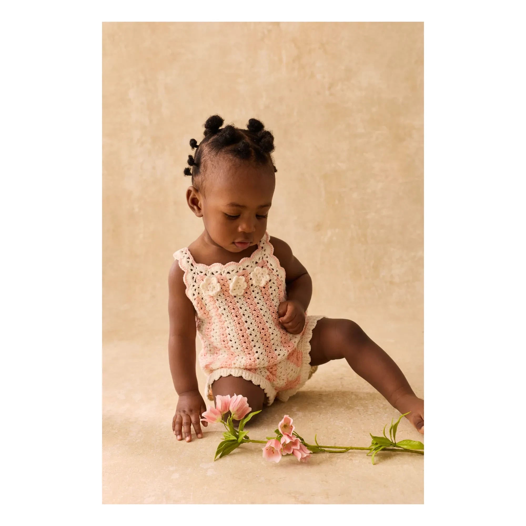 Louise Misha - Gestreiftes Lary-Set mit Ajourmuster aus Oberteil und Shorts | Rosa
