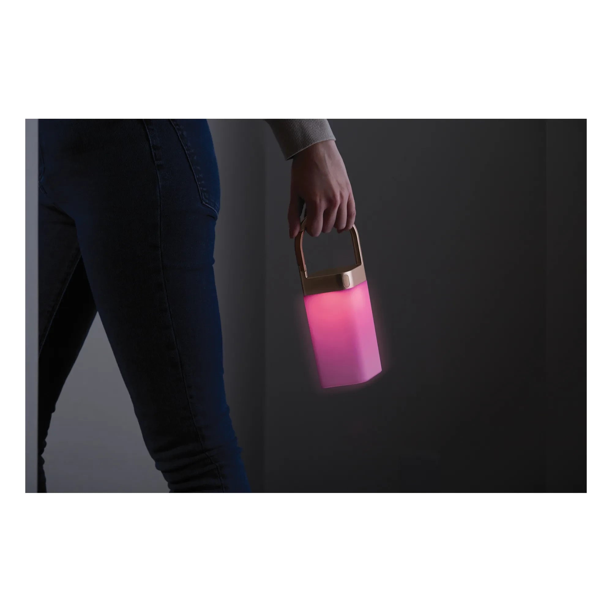Lexon - Horizon Tragbare LED-Hängeleuchte für den Außenbereich | Gold