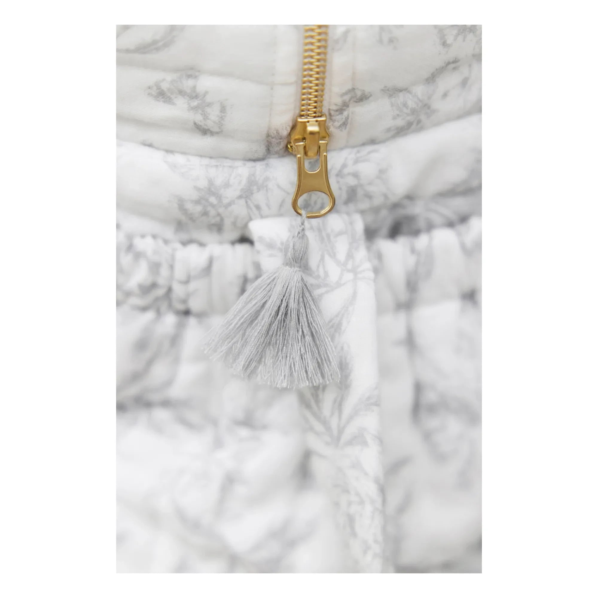 Tartine et Chocolat - Toile de Jouy Wickeltasche | Grau