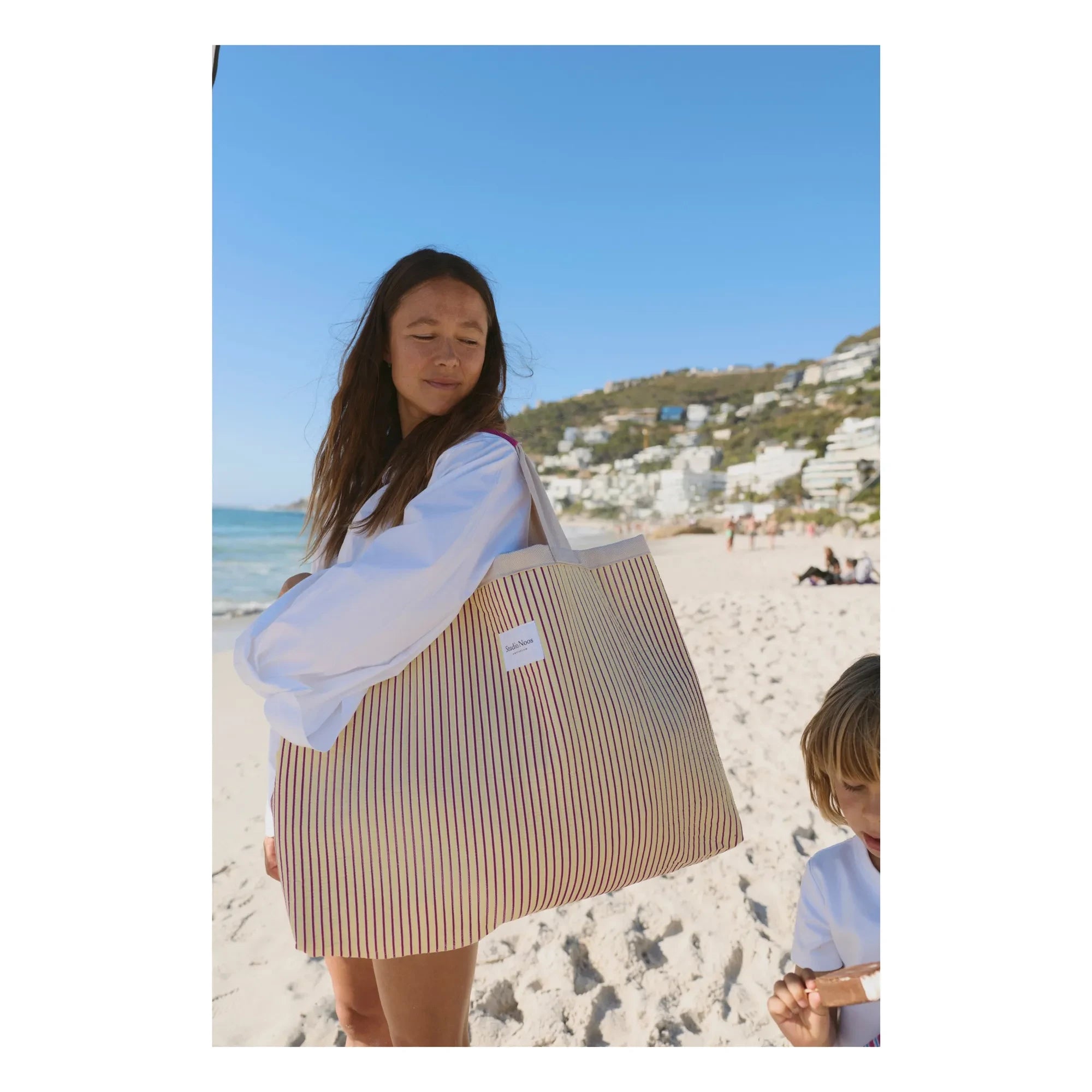 Studio Noos - Streifen-Strandtasche | Blasses Gelb