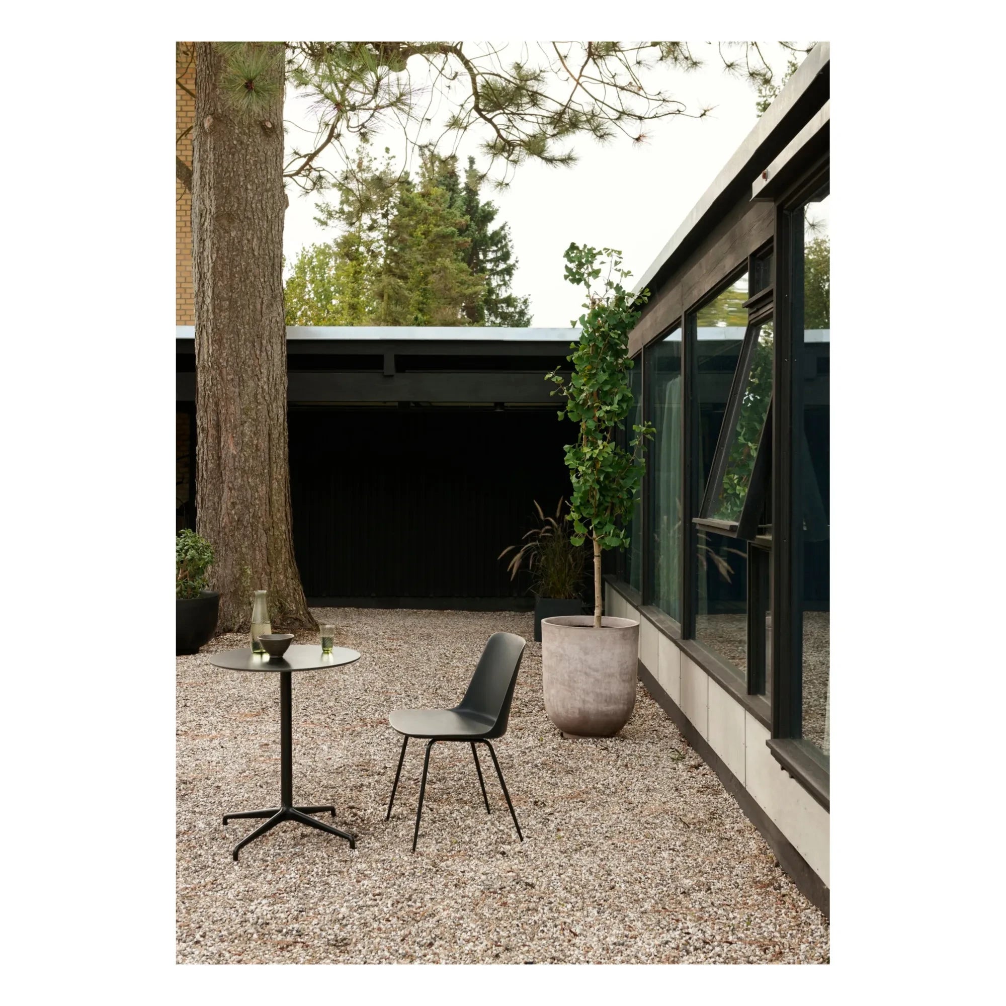 & Tradition - Rely HW70 Gartenstuhl | Schwarz