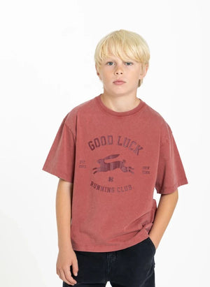 Finger in der Nase - King Good Luck Organische Baumwoll T-Shirt | Dunkelrot