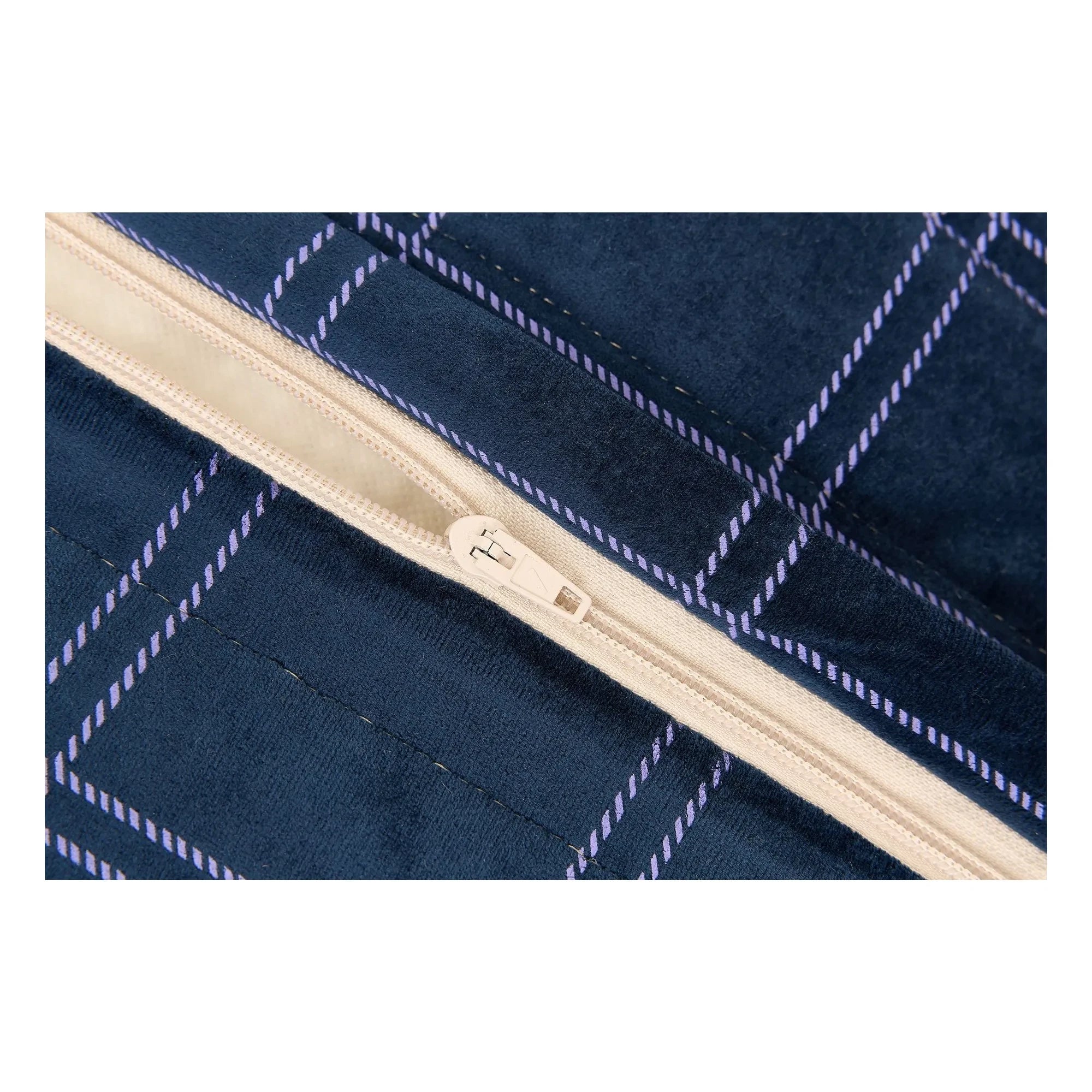 Nobodinoz - Oasis langes Pouf, Eco-Samt | Marineblau