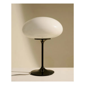 Gubi - Stemlite Tischlampe, Bill Curry | Schwarz