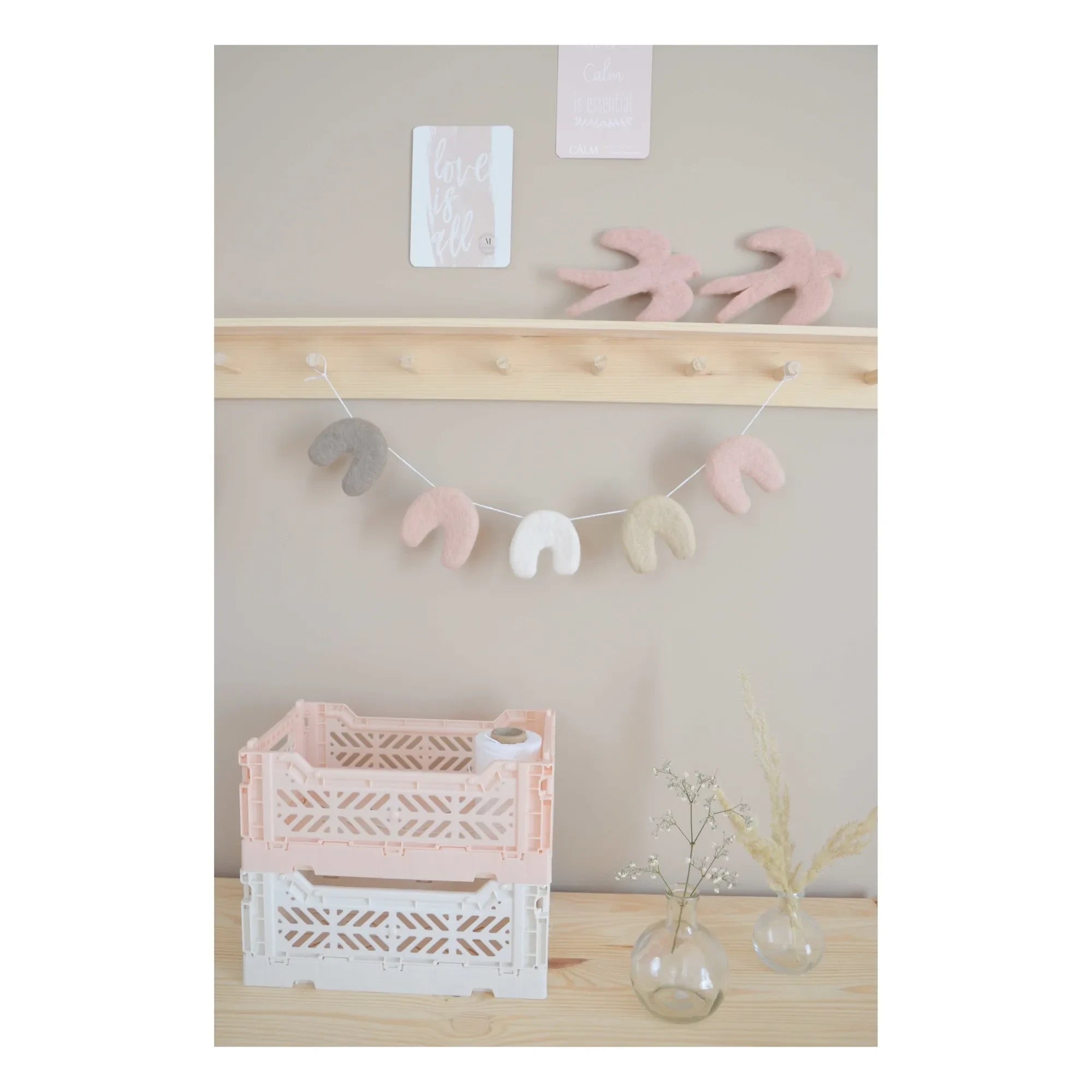 Calm – Girlande aus Filzwolle | Hellrosa