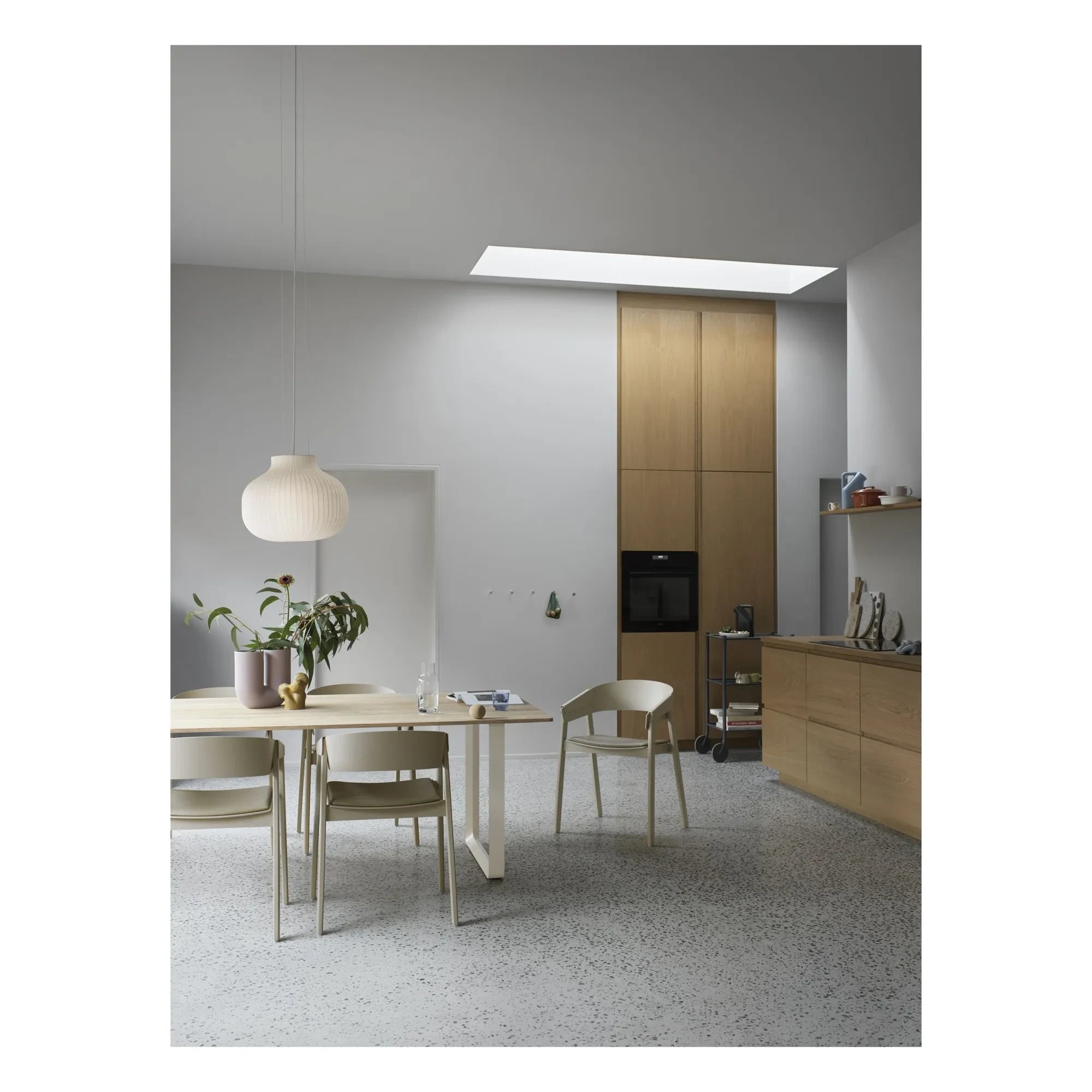 Muuto - Strand Closed sarkıt lamba, Benjamin Hubert | Beyaz