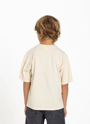 Hundred Pieces - Finn Chill Camp Organic Baumwoll-T-Shirt | Beige