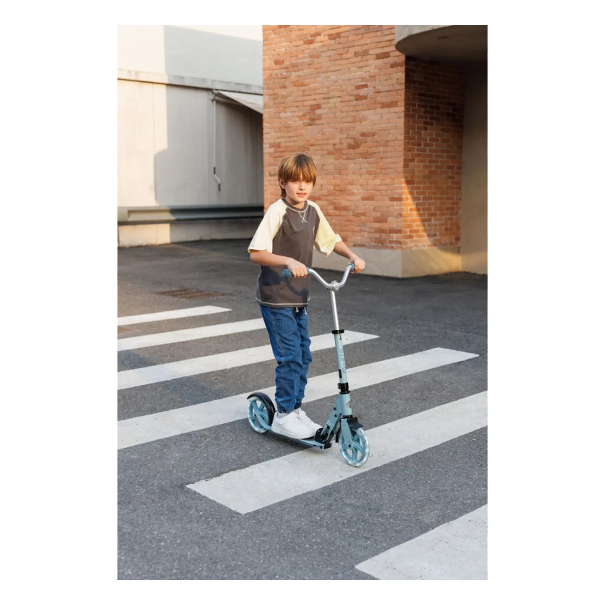 Micro - LED Cruiser Scooter | Eisblau