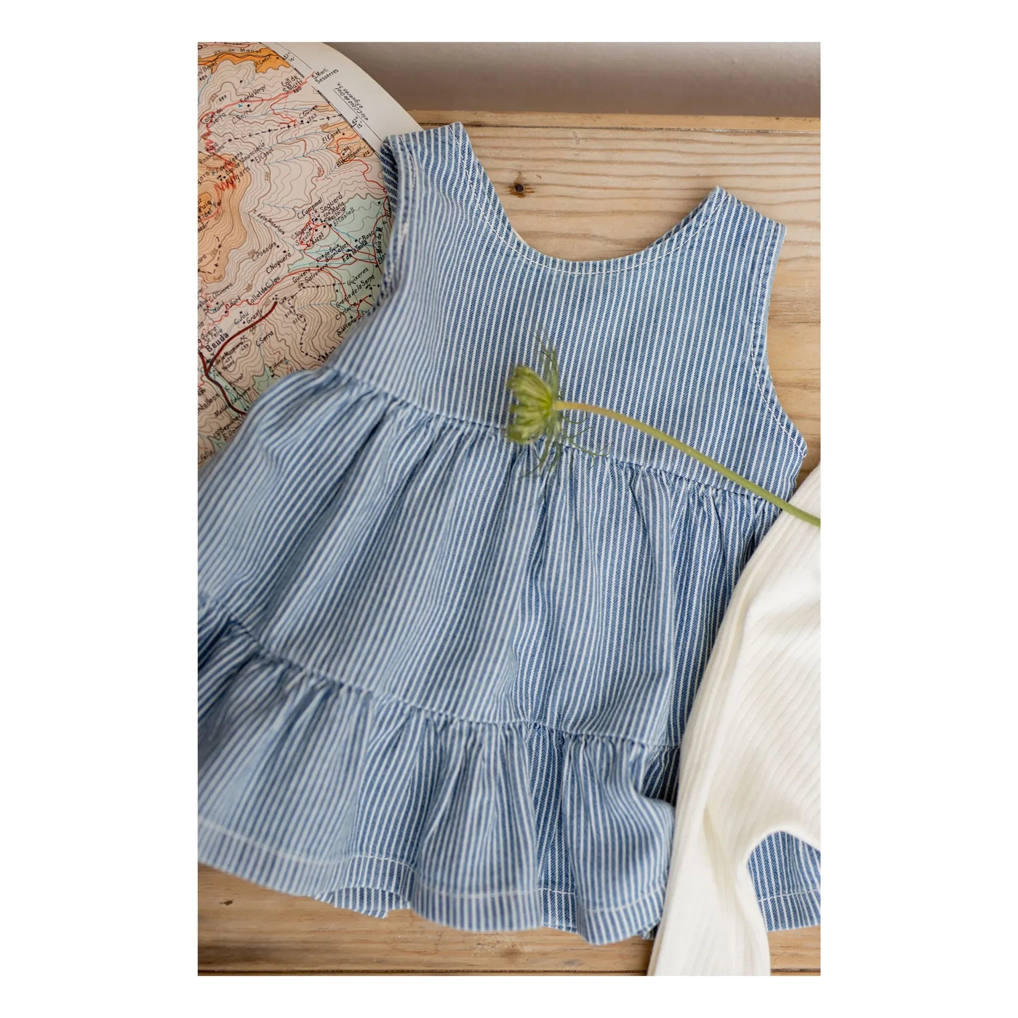 1+ in the family - Denim Galdana Gestreiftes Bio-Baumwoll Kleid | Hellblau