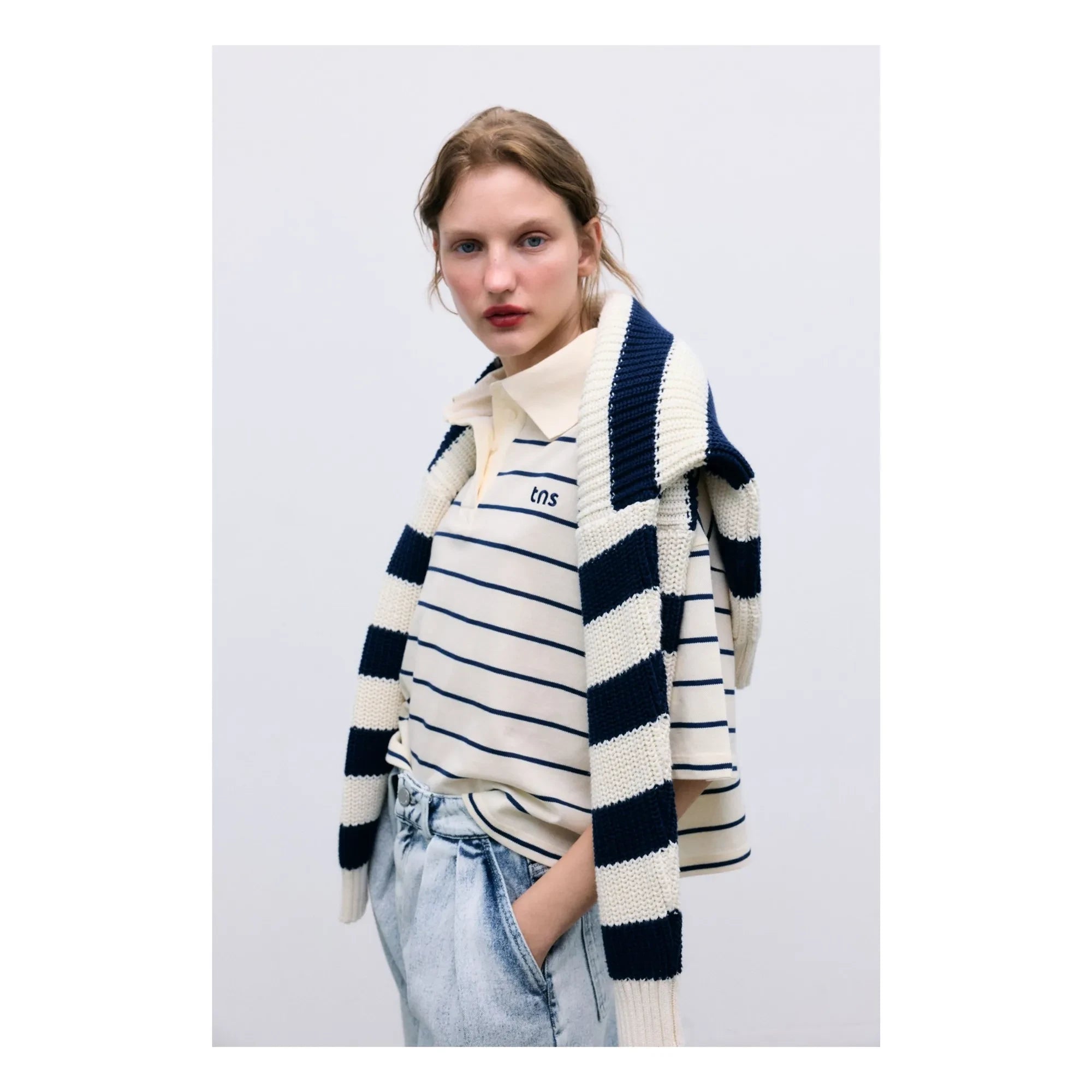 the new society - Musa Gestreifter Baumwollpullover | Nachtblau