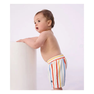Petit Bateau – Gestreifte Badeshorts aus recycelter Faser für Babys | Weiß