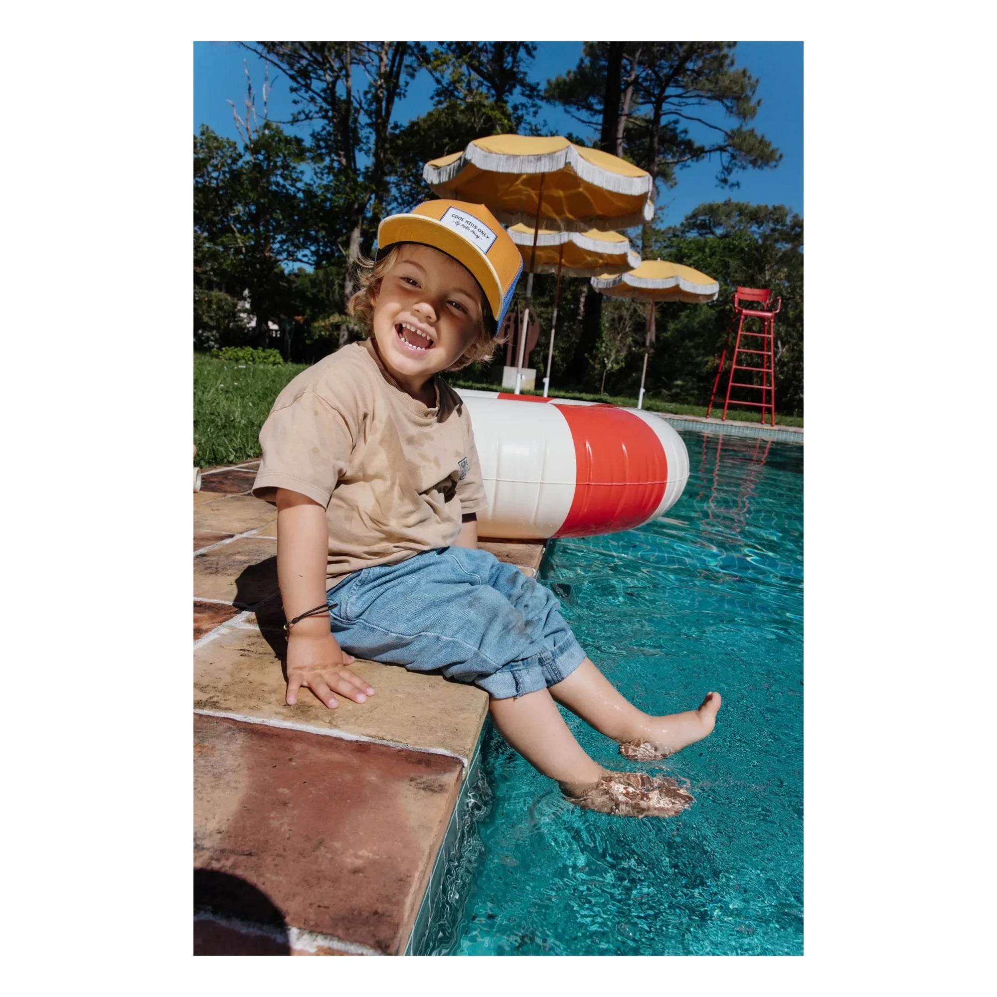 Hello Hossy - Trucker Mini Bio-Baumwoll-Kappe mit gebogenem Schirm | Camel