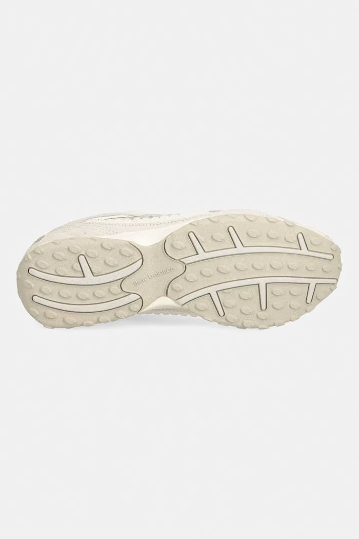 New Balance 204 kadın spor ayakkabı