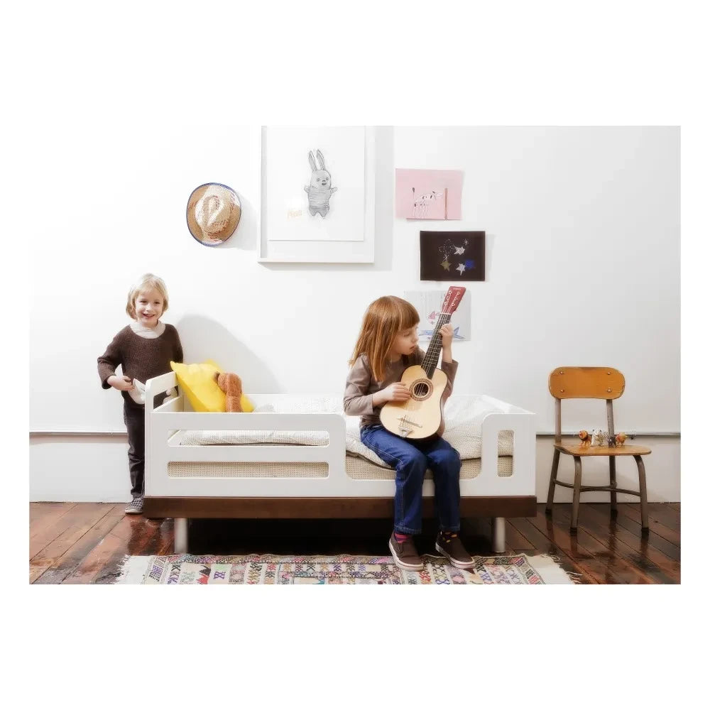 Oeuf NYC - Birch Klassisches Umwandelbares Kinderbett 0-6 Jahre