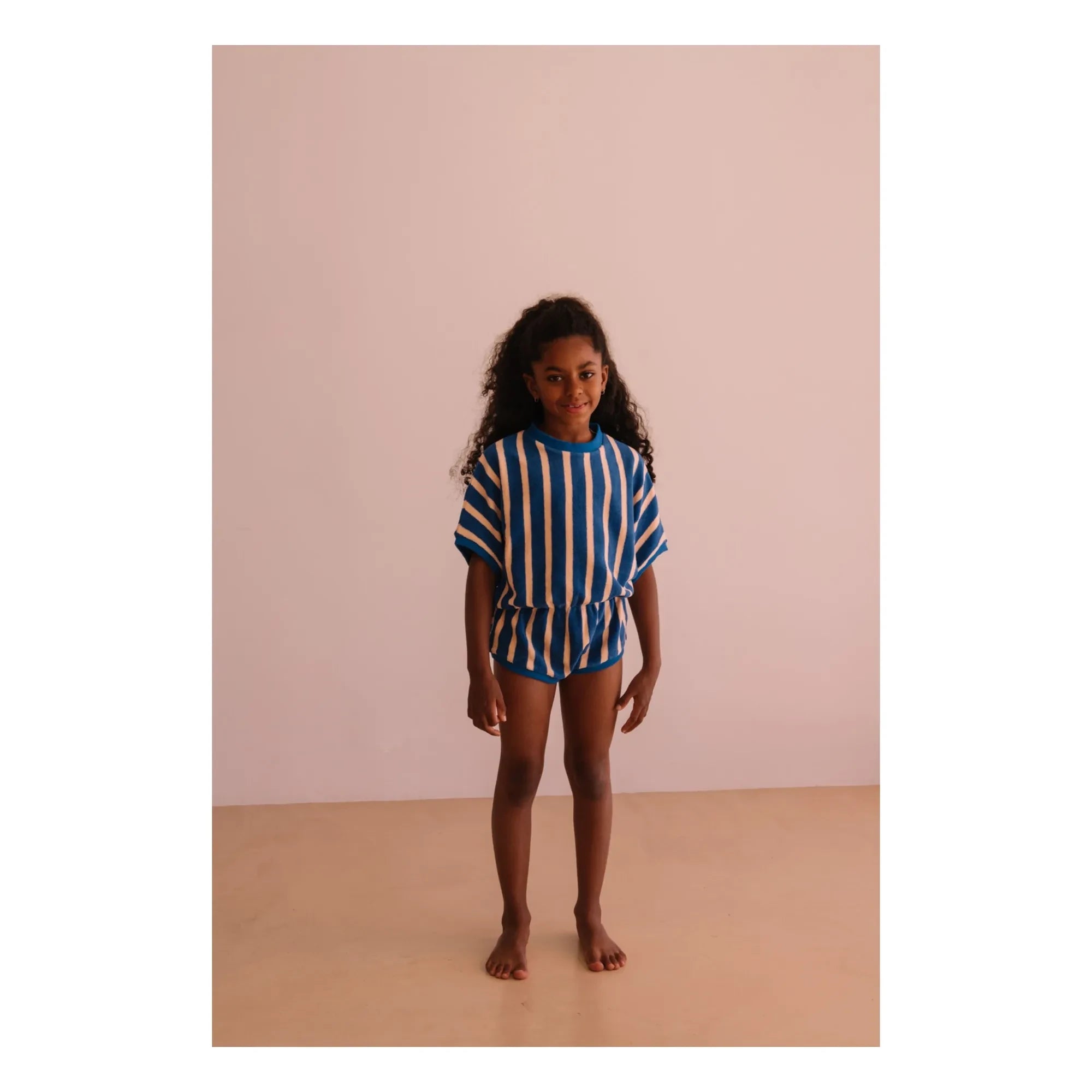 We Are Kids – Romy gestreifter Strampler aus Bio-Baumwolle | Blau