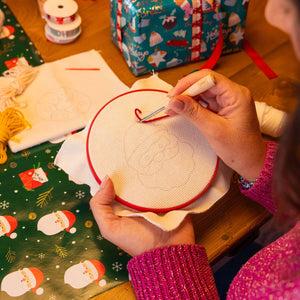Legami - Kreativ-Set hängende Weihnachtsdekorationen - Punch Needle Kit