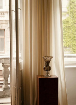 Olsson & Jensen - Stria Bodenvase | Latte