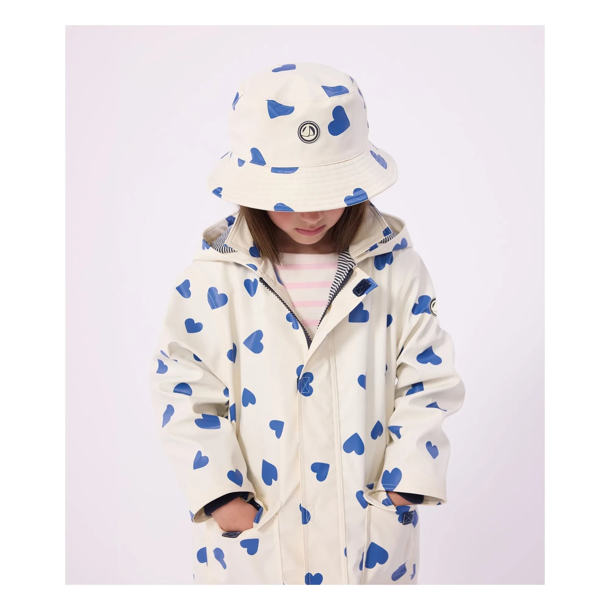 Petit Bateau - Fischerhut Herzen aus recycelter Faser | Ecru