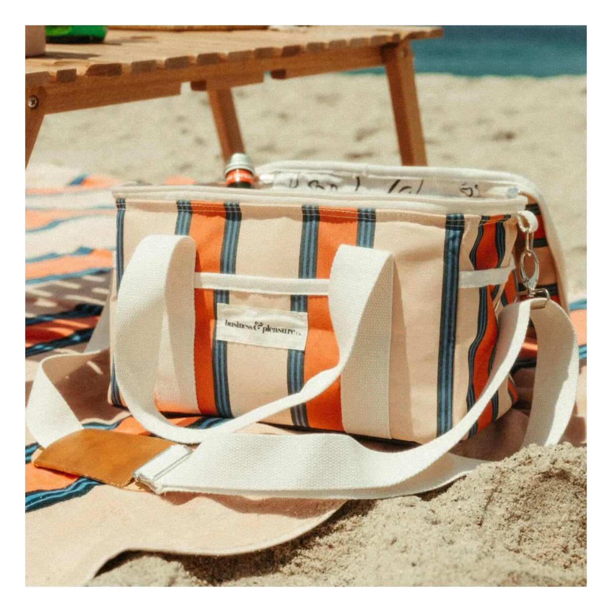 Business & Pleasure Co. – Premium-Kühltasche | Pink