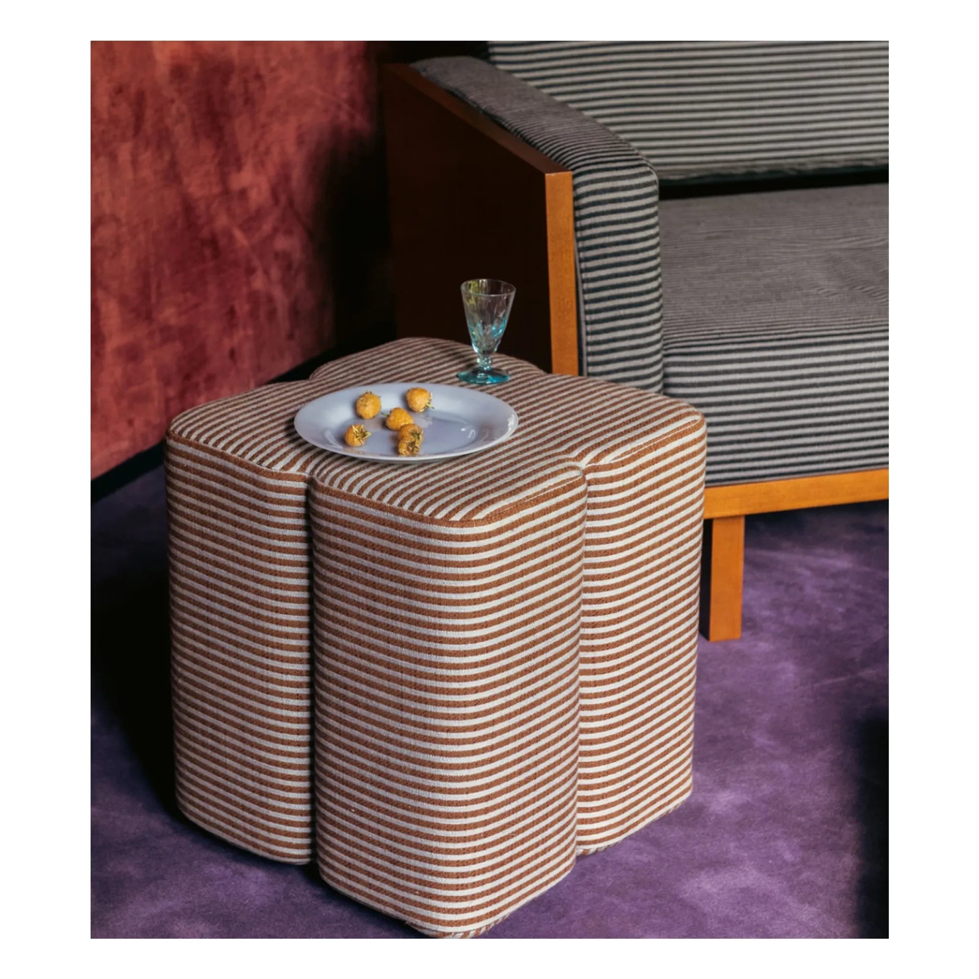 The Socialite Family - Hocker Fiori aus gestreiftem Stoff | Braun
