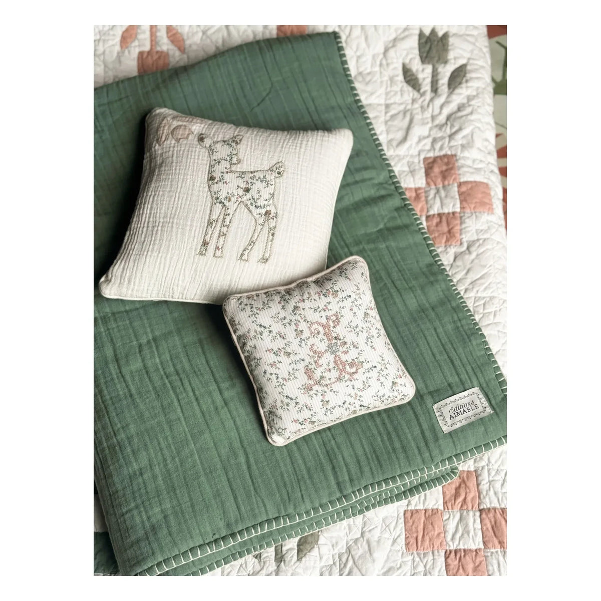 Editions Aimable - Pablo-Plaid | Moosgrünes Mulltuch