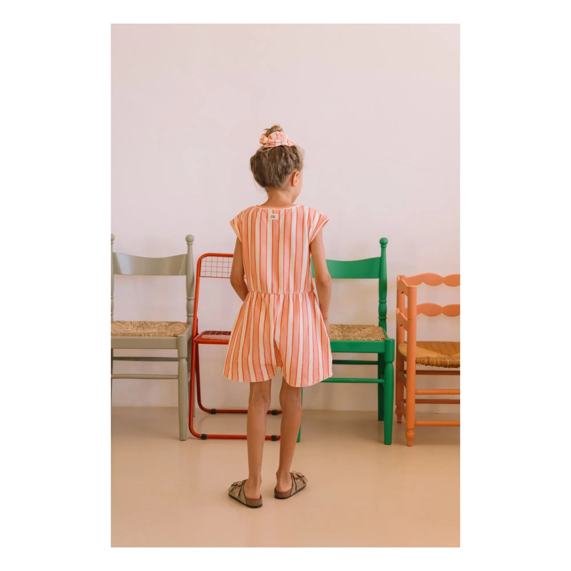 Studio Bohème - Loulou Gestreifter Bio-Baumwoll-Frottee-Overall | Rosa