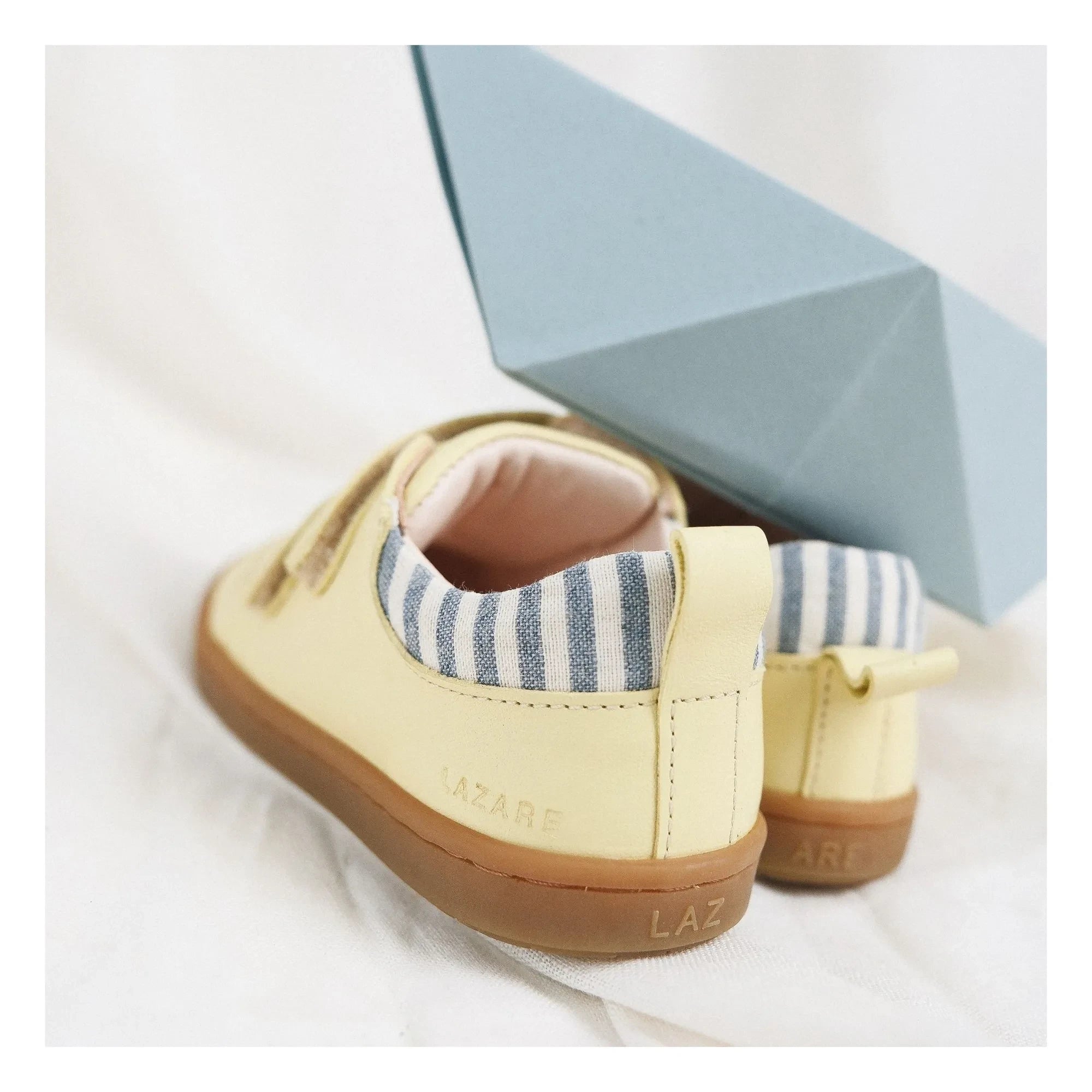 Lazare - Mahaut Gestreifte Vintage Sneaker | Blassgelb