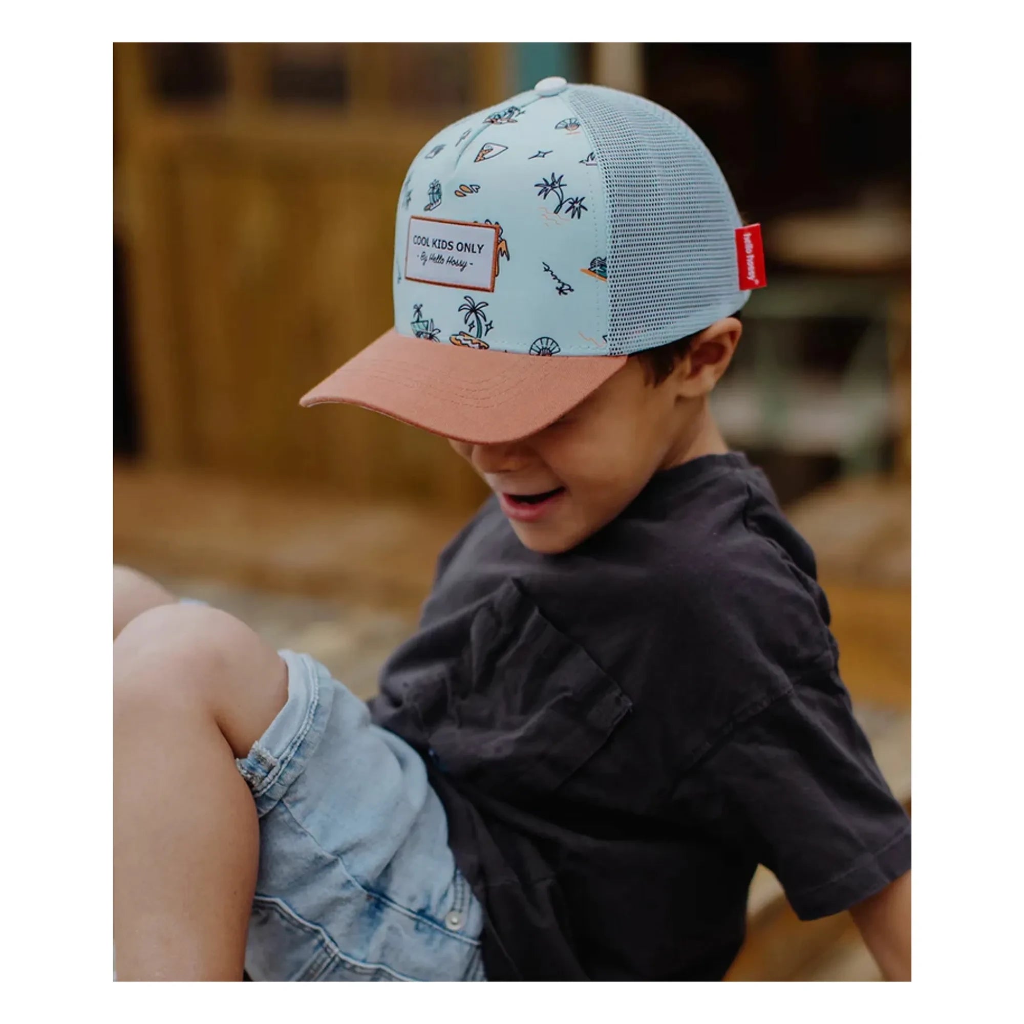 Hello Hossy - Blue Island Trucker Schirmmütze mit gewölbtem Visier | Hellblau