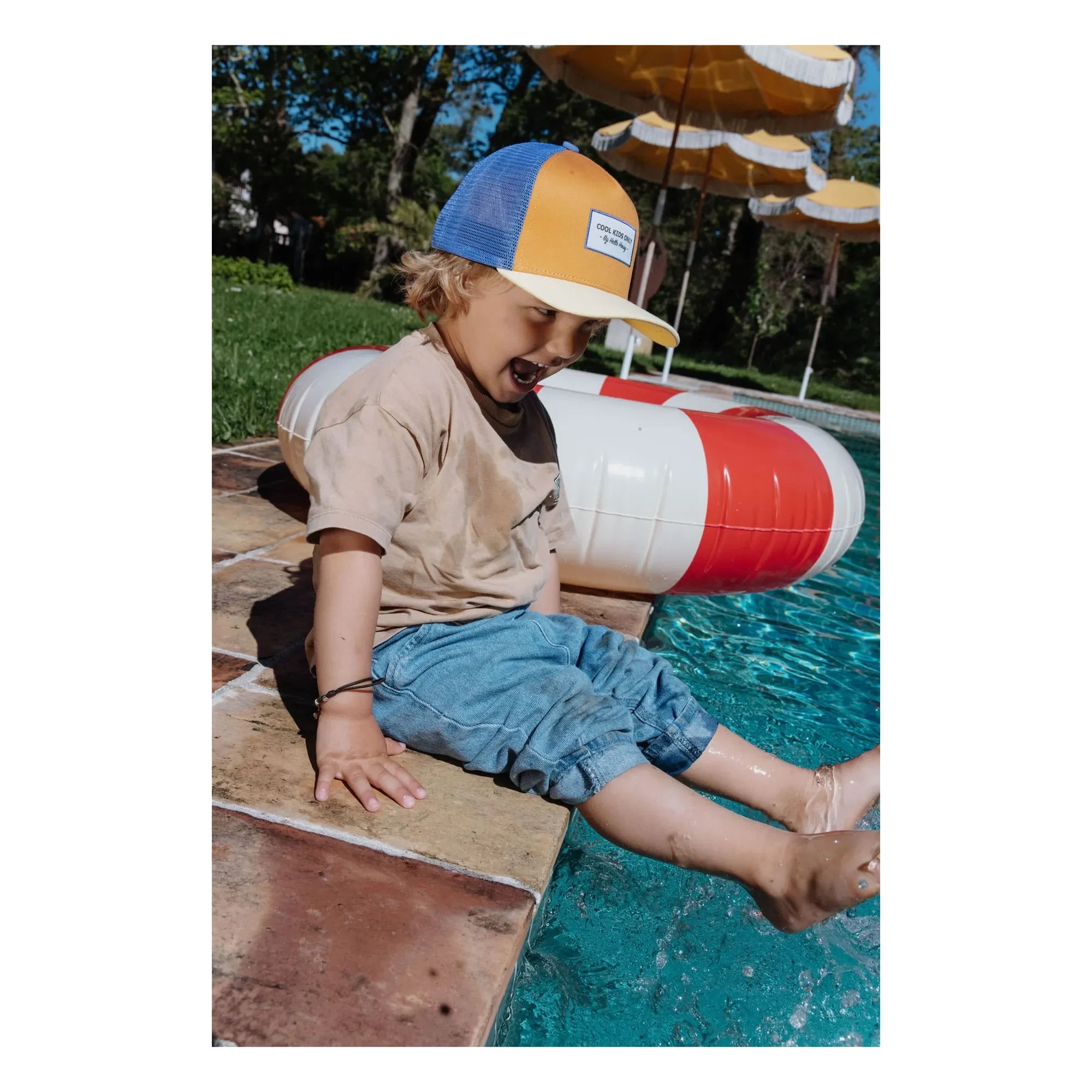 Hello Hossy - Trucker Mini Bio-Baumwoll-Kappe mit gebogenem Schirm | Camel