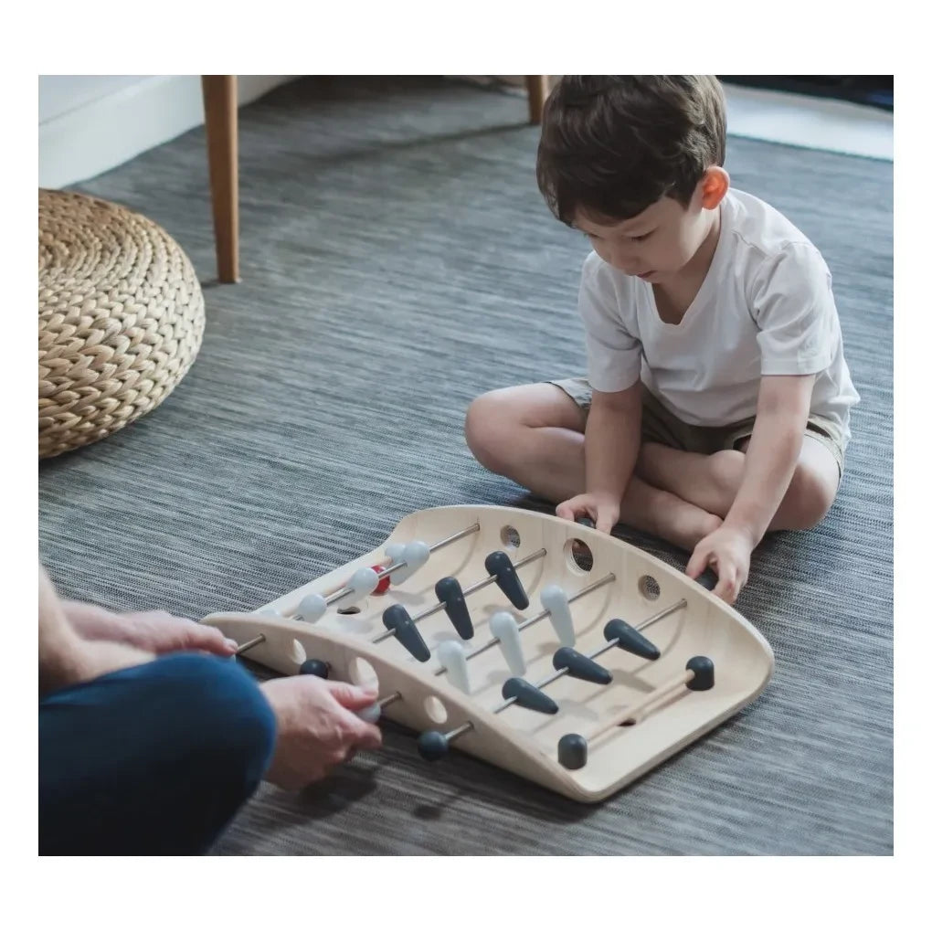 Plan Toys - Holz Tischfußball Spiel