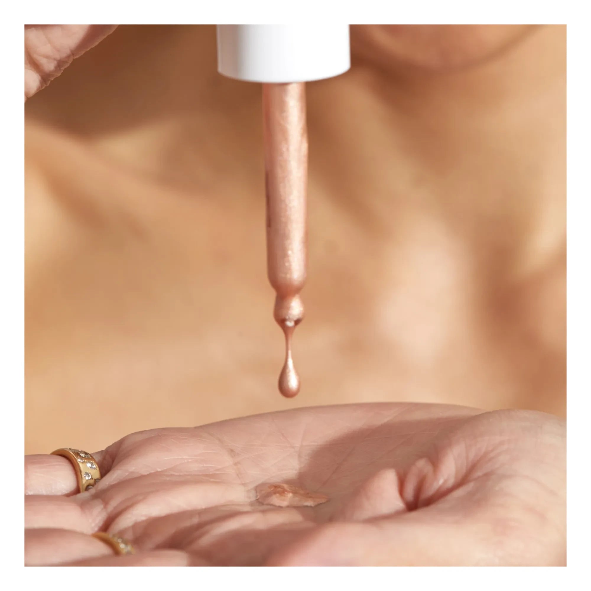 Pai Skincare - The Impossible Glow Bronzing Drops - Rose Gold