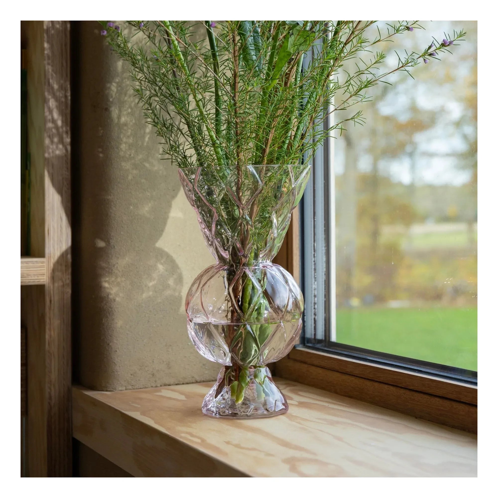 &Klevering - Kosmetik-Vase aus Glas in Diamantform | Rosa