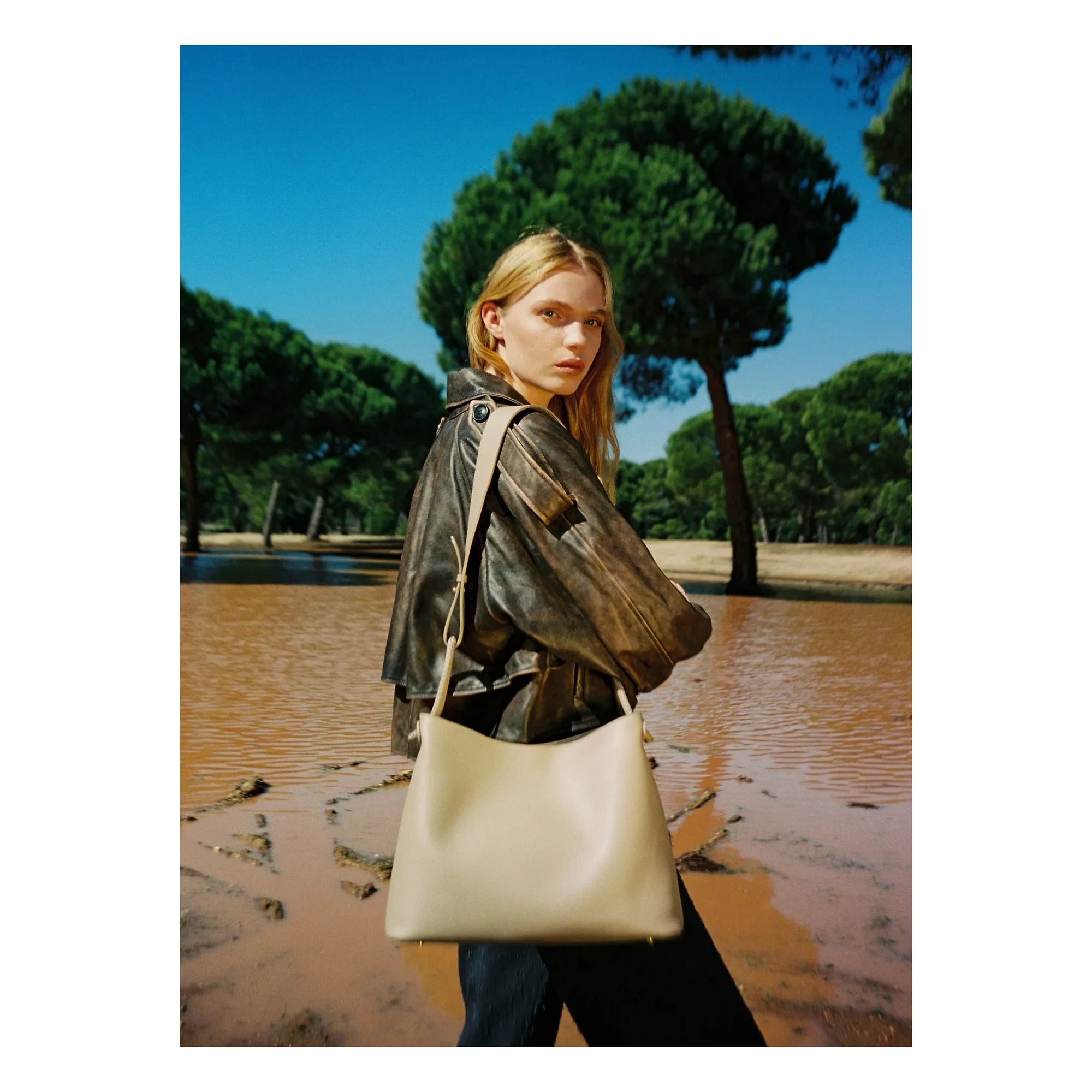 Elleme - Vosges Genarbtes Leder Tasche | Staubig Braun