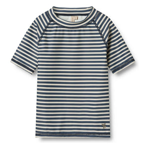 Wheat – Jackie Gestreiftes UV-beständiges Schwimmshirt aus recycelten Fasern | Dunkelblau
