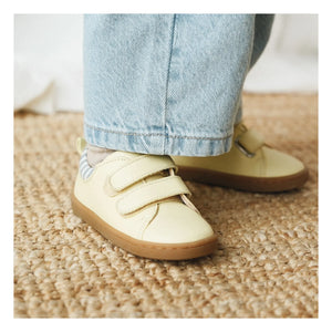 Lazare - Mahaut Gestreifte Vintage Sneaker | Blassgelb