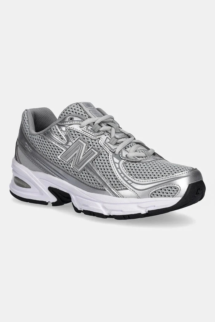 New Balance 740 Sneakers