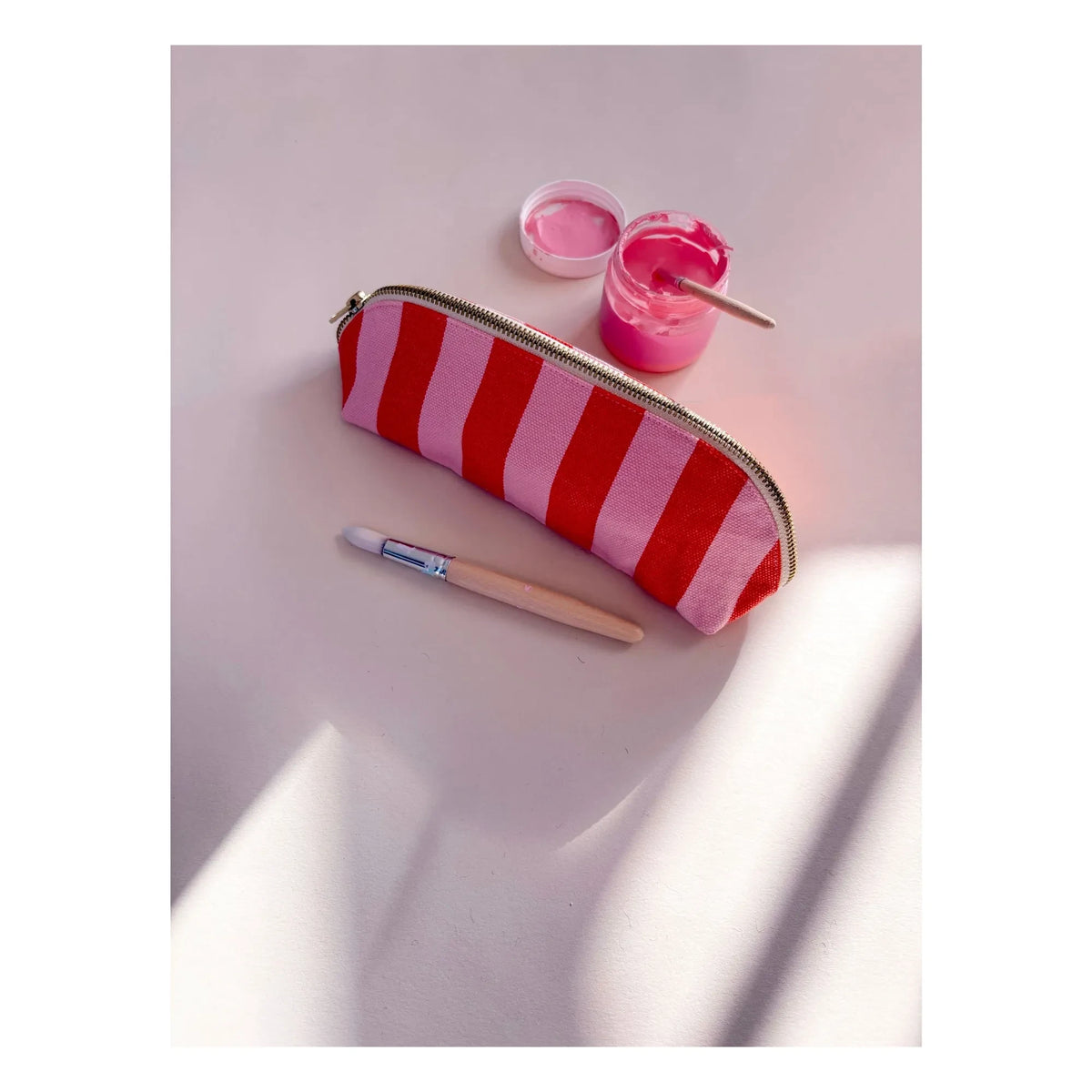 Rose in April - Gestreiftes Gaston Etui | Rosa