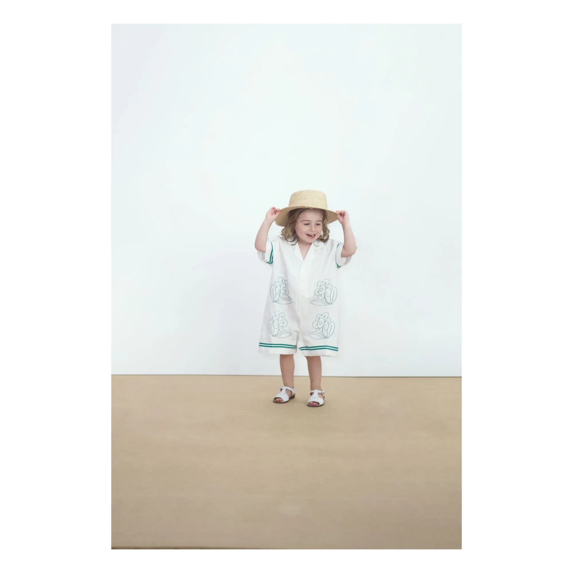 Tinycottons - Blumen Oversize Strampler-Shorts | Weiß
