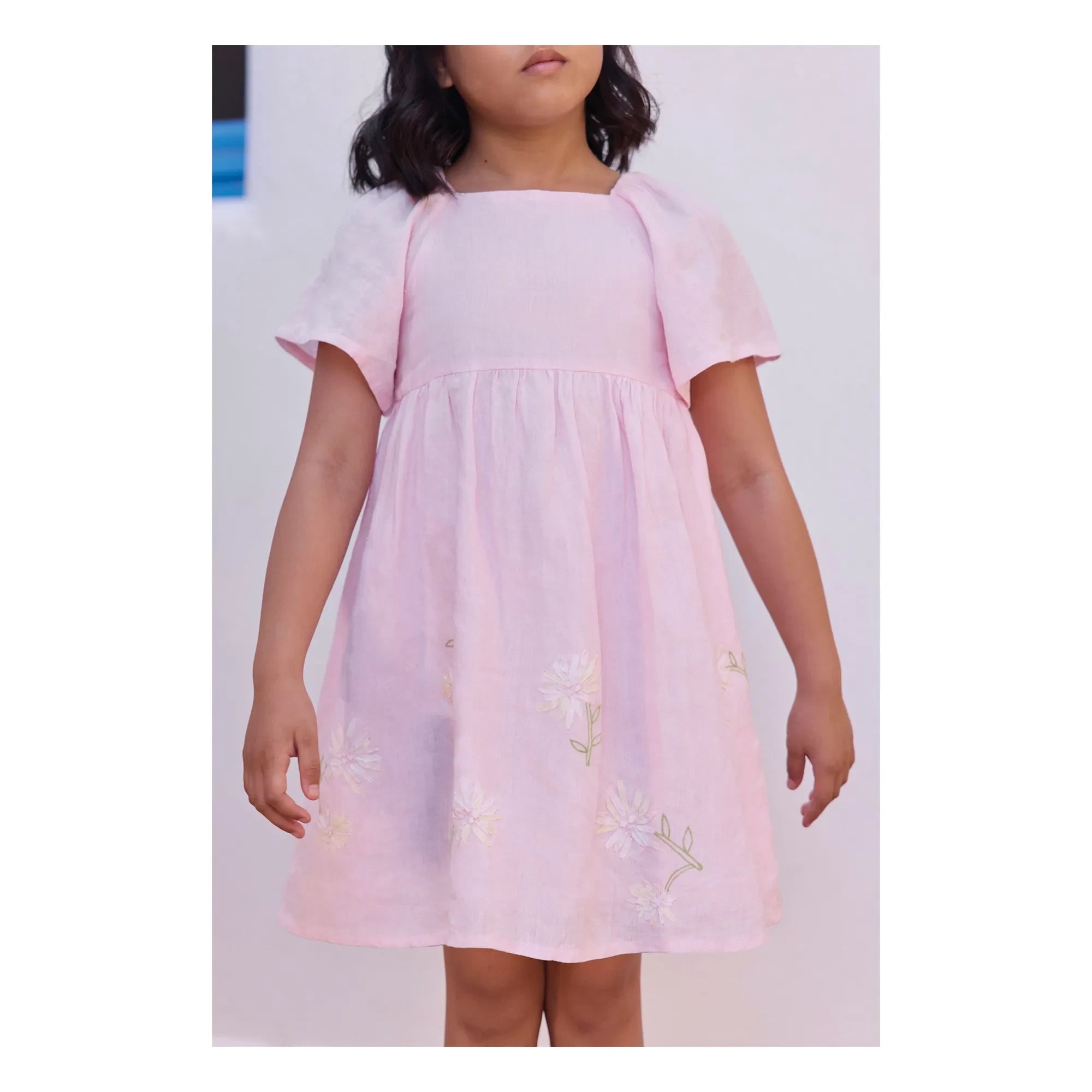Tartine et Chocolat - Ballonärmel-Kleid mit Staubrosa-Blumenmuster