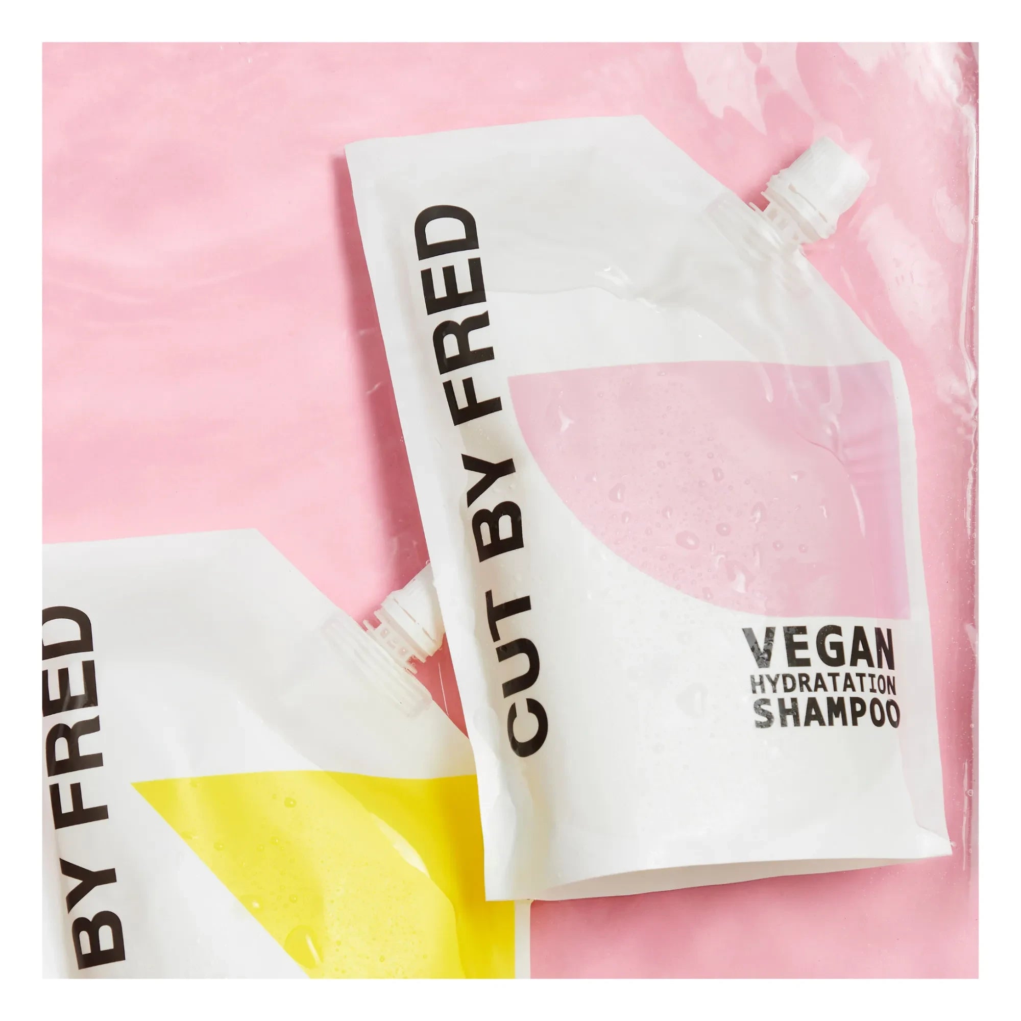 Cut By Fred - Vegan feuchtigkeitsspendendes Shampoo Nachfüllung - 520 ml