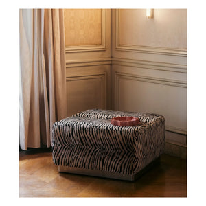 The Socialite Family - Rotondo Samt-Pouf | Tiger