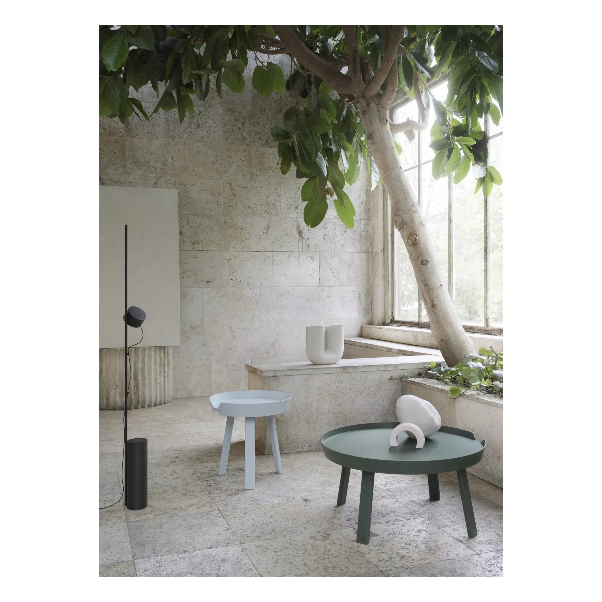 Muuto - Around Couchtisch | Hellblau